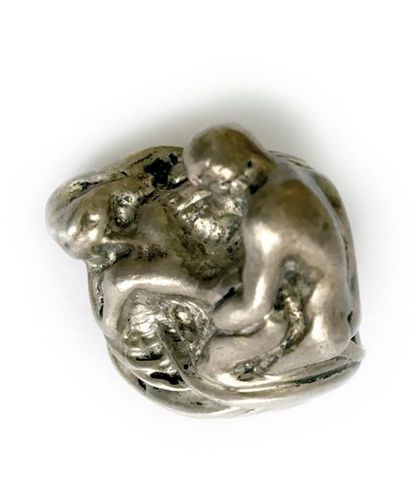 null [Unidentified Artist] Doggy style, 20th century. Silver ring, representing a...