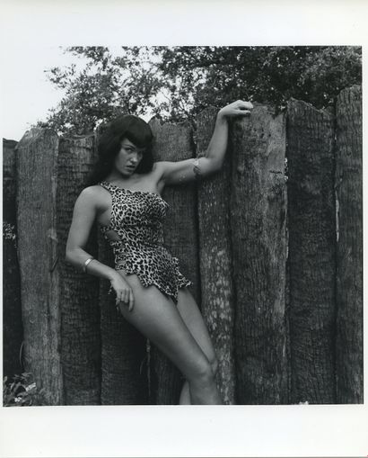 null Bunny YEAGER (1929-2014). Betty Page at the Africa USA Wildlife Park, Miami,...