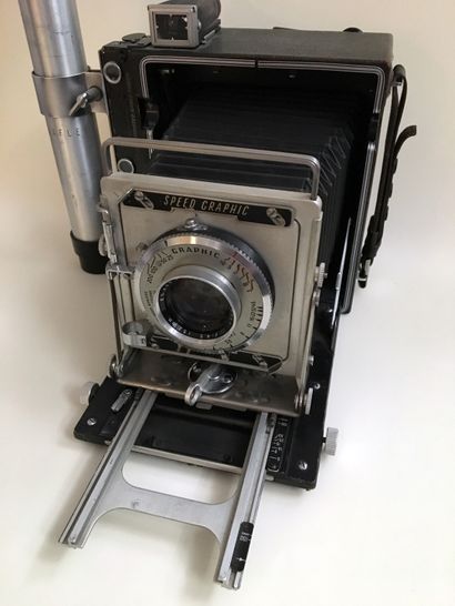 null CAMERA. Speed Graphic, Graflex-kalart synchronized range finder, USA, years...