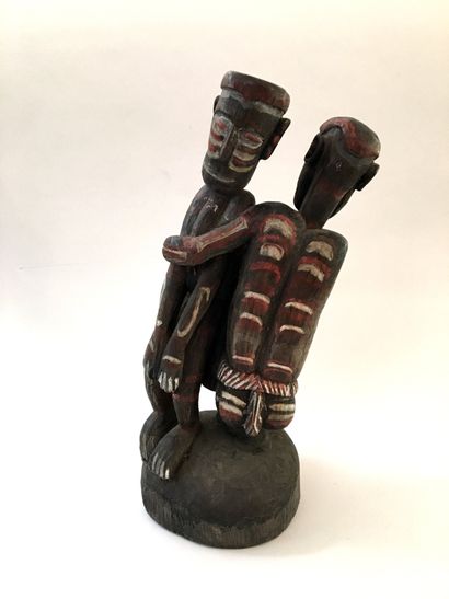 null BALI. Couple, mid-20th century. Wood carving, 35 cm.