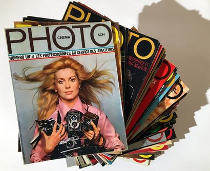 null HEAD OF THE "PHOTO" MAGAZINE COLLECTION. From number 1 (July-August 1967) to...