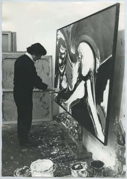 null John CHRISTOFOROU (1921-2014), peintre français d'origine grecque. Épreuve argentique...