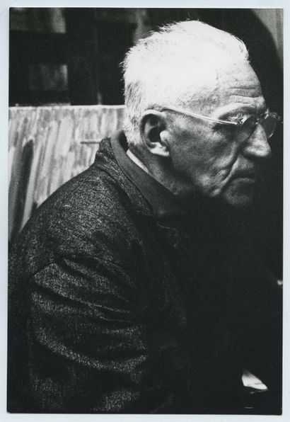 null Serge CHARCHOUNE (1888-1975), peintre et poète d'origine russe. Cachet du photographe...