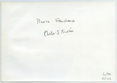 null Pierre FAUCHEUX (1924-1999), maquettiste et graphiste. Épreuve argentique d'époque,...