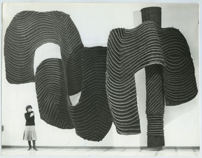 null Jagoda BUIC (née en 1930), artiste du textile. Épreuve argentique d'époque,...