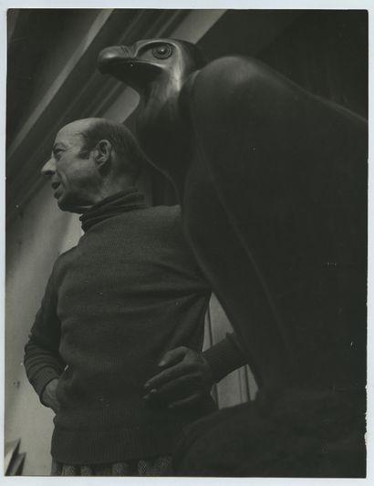 null Mateo HERNANDEZ (1884-1949), sculpteur espagnol. Épreuve argentique d'époque,...