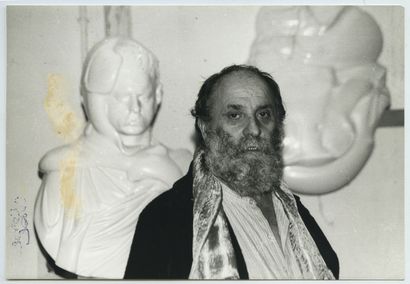 null CÉSAR né César BALDACCINI (1921-1998), sculpteur. Épreuve argentique d'époque,...