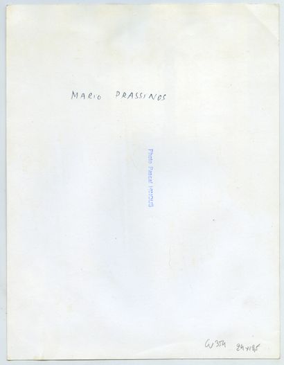 null Mario PRASSINOS (1916-1985), peintre. Épreuve argentique d'époque, 24 x 18,5...