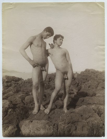 null 
Wilhelm von GLOEDEN (1856-1931), attribué à. Étude de nus masculins, 1910....
