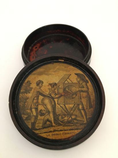 null CURIOSA. PRECINEMA. The Double Curiosity, circa 1840. Paper mache box, 8.6 cm...
