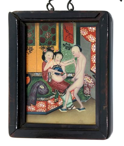 null CHINA. The Offering, late 19th century. Lacquer mirror with system, hiding a...