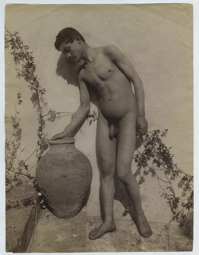 null 
Wilhelm von GLOEDEN (1856-1931). Étude de nu masculin, vers 1910. Épreuve sur...