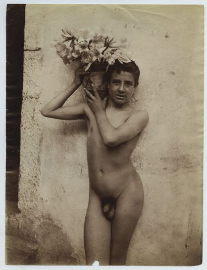 null 
Wilhelm von GLOEDEN (1856-1931), attribué à. Étude de nu masculin, vers 1910....