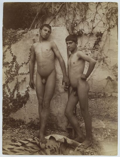null 
Wilhelm von GLOEDEN (1856-1931), attribué à. Étude de nus masculins, vers 1910....
