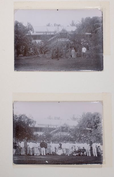 null Frank Homes (1870-1953). Deux photographies de Tahiti : Maison de M. Poroï,...