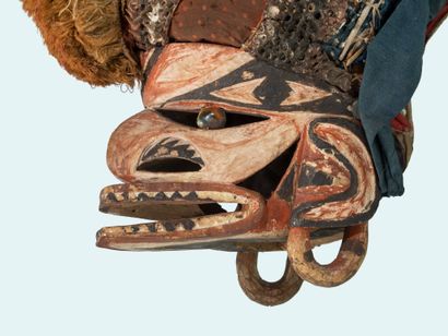 null Masque tatanua, Nouvelle-Irlande, Papouasie-Nouvelle-Guinée. Ce masque présente...