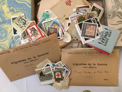 null CARTES POSTALES ANCIENNES ET VIGNETTES. Guerre 14-18. 1 album contenant environ...