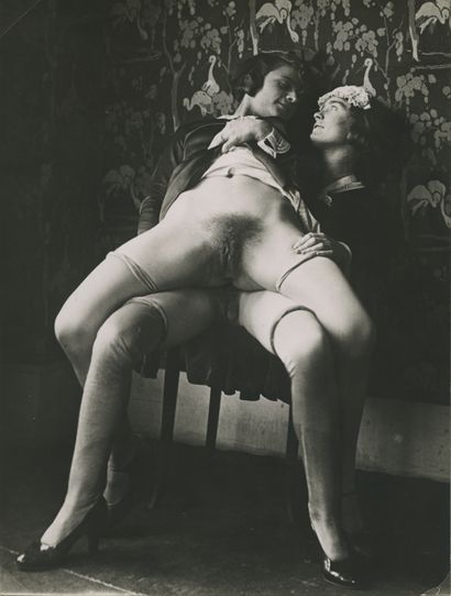 null Mr. X. The Shared Chair, ca. 1930. Vintage silver print, 24 x 18 cm.