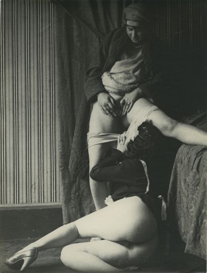 null Mr. X. At the Edge of the Bed, ca. 1930. Vintage silver print, 24 x 18 cm.
