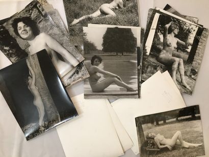 null Bob HARVEST. 48 silver prints, 18 x 23.5 cm. Some of them bear the photographer's...