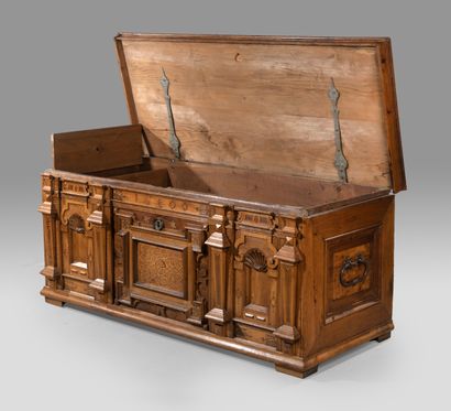 null Rectangular chest in oak, walnut and fruitwood marquetry. It opens at the top...