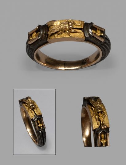 null Rare et bel anneau séditieux de fidélité, en or et acier, à système.

L’anneau...