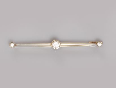 null Fine brooch Barrette "Lame" two gold, 750 MM, punctuated with three diamonds,...