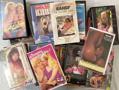 null VHS. 20 cassettes. Sexe interdit, Lilith, A fleur de peau, Orgies dangereuses,...