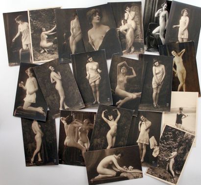 null [Julien MANDEL] A. NOYER. Études de nu, lingerie vers 1928. 20 épreuves argentiques...