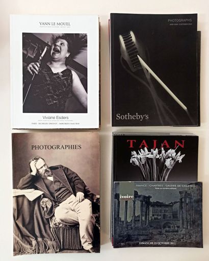 null [CATALOGUES]. 100 catalogues de vente consacrées à la photographie.