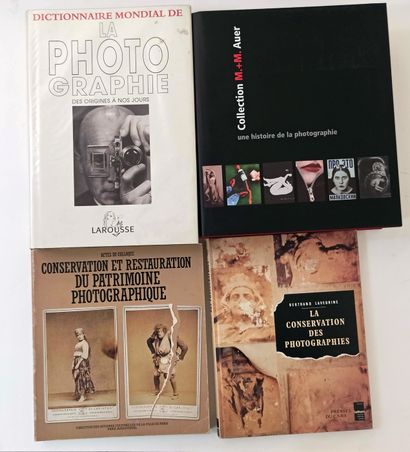 null LOT DE 4 VOLUMES. M.+M. AUER. Collection M.+M. Auer, une histoire de la photographie....