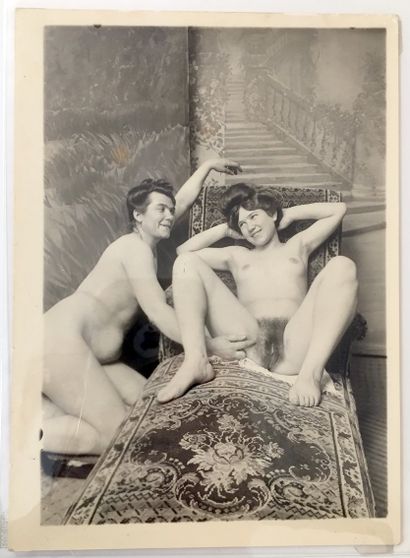null GRUNDWORTH, Jean ÀGELOU & divers. Études de nu et pornographies, vers 1930....