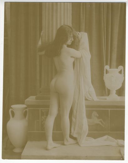 null Jean AGELOU. Études de nu, vers 1910. 15 épreuves argentiques d'époque, 30 x...
