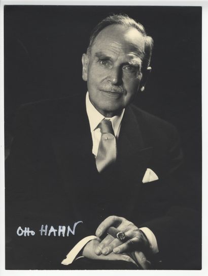 null Otto HAHN (1879-1968), chimiste allemand, lauréat du prix Nobel de chimie de...