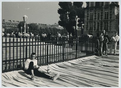 null CHRISTO, nom d'artiste sous lequel est identifiée l'œuvre commune de Christo...