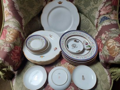 null PORCELAINE

Lot de trois coupelles en porcelaine de Sèvres, au chiffre de Napoléon...