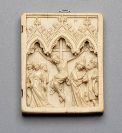 Right leaf of a dyptic in ivory carved in...