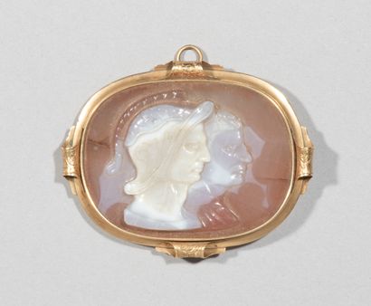 null 
Cameo agate brooch (attention we have corrected an error in the catalog) probably...