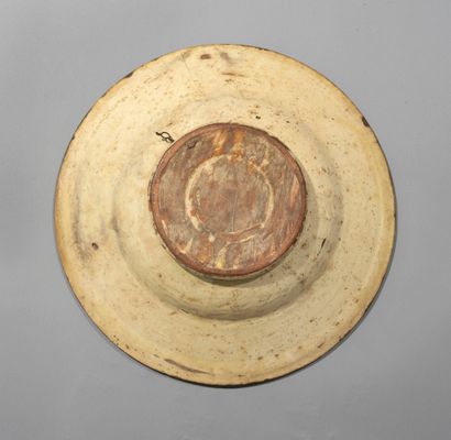 null Round dish in glazed earthenware with decoration a sgraffi tto and

polychrome...