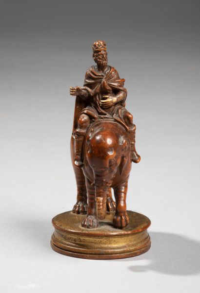 null Chess pawn in boxwood carved in the round; circular base

and gilded. Pawn representing...