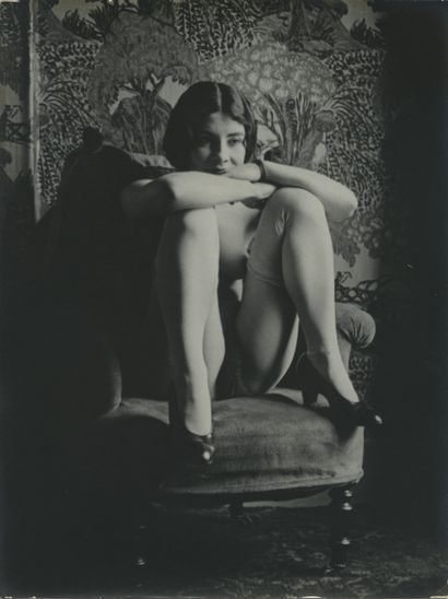 null MONSIEUR X. Solitude, vers 1930. Épreuve argentique d’époque, 24 x 18 cm.