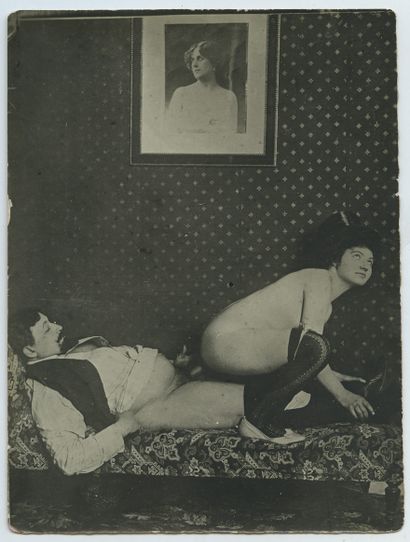 null RUSSIE. SAINT-PÉTERSBOURG. Scènes pornographiques en costume, vers 1900. 31...