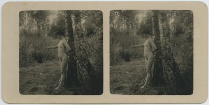 null RUSSIE. SAINT-PÉTERSBOURG. Scènes pornographiques en costume, vers 1900. 31...