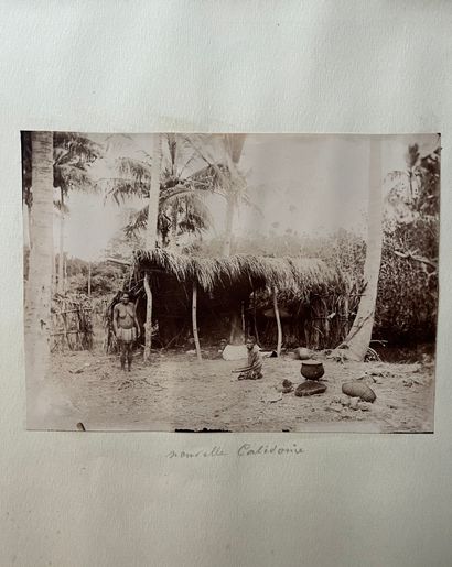 null Nouvelle Calédonie

Nouméa, types : portrait d’une mère et sa fille, tribu kanak...