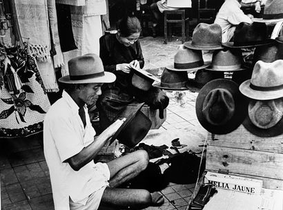 null Amérique du Sud 

Fabricants de Panama, c. 1950

Tirage argentique d’époque

18.3...