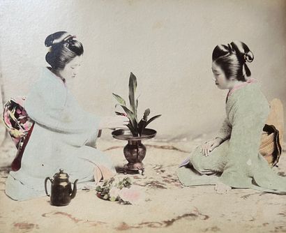 null Japon

Types : La cérémonie du thé, Femmes jouant du Koto et du Shamisen, Geishas...