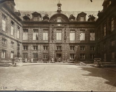 null Eugène ATGET (1857-1927)

Hôtel Tubeuf, c.1910

Tirage albuminé

18 x 23 cm