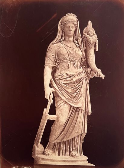 null Archéologie

Sculpture Antique 

Italie : 

Statue de Diana, Statue du Nil,...