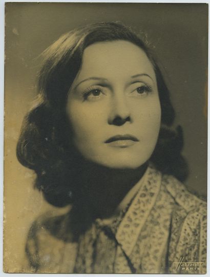 null ARLETTY (1898-1992), actrice et chanteuse. Portrait. Épreuve argentique d'époque...