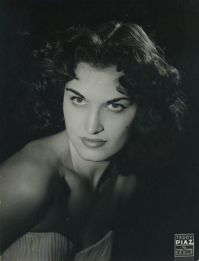 null DALIDA (1933-1987), chanteuse et actrice. Épreuve argentique d'époque, 24 x...